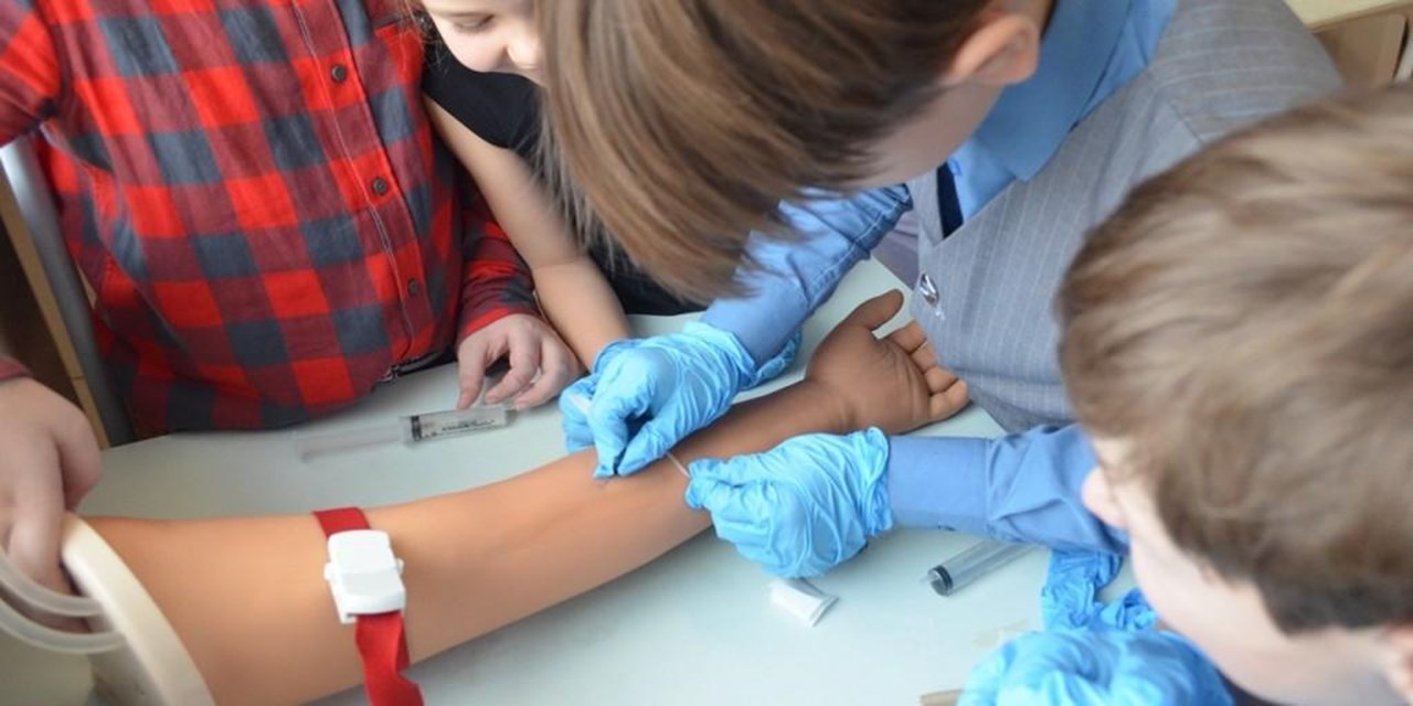 18.02.2023 года Всероссийское общество гемофилии проведет «Школу мужества» для подростков