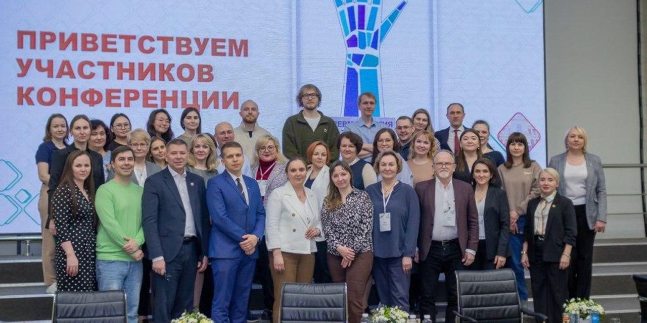 25.04.2025 В Томске в преддверии Всемирного дня борьбы с аксиальным спондилоартритом прошла Школа для пациентов