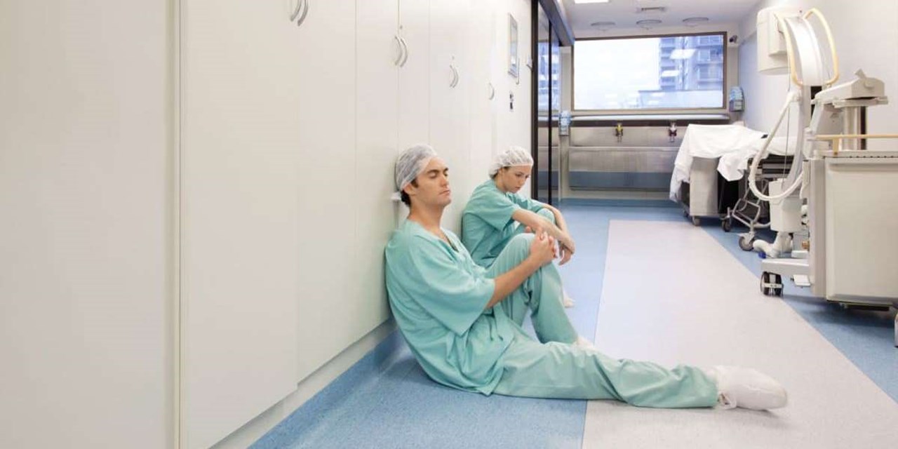 25.12.2023 Врачи в России заявили о проблеме переработок