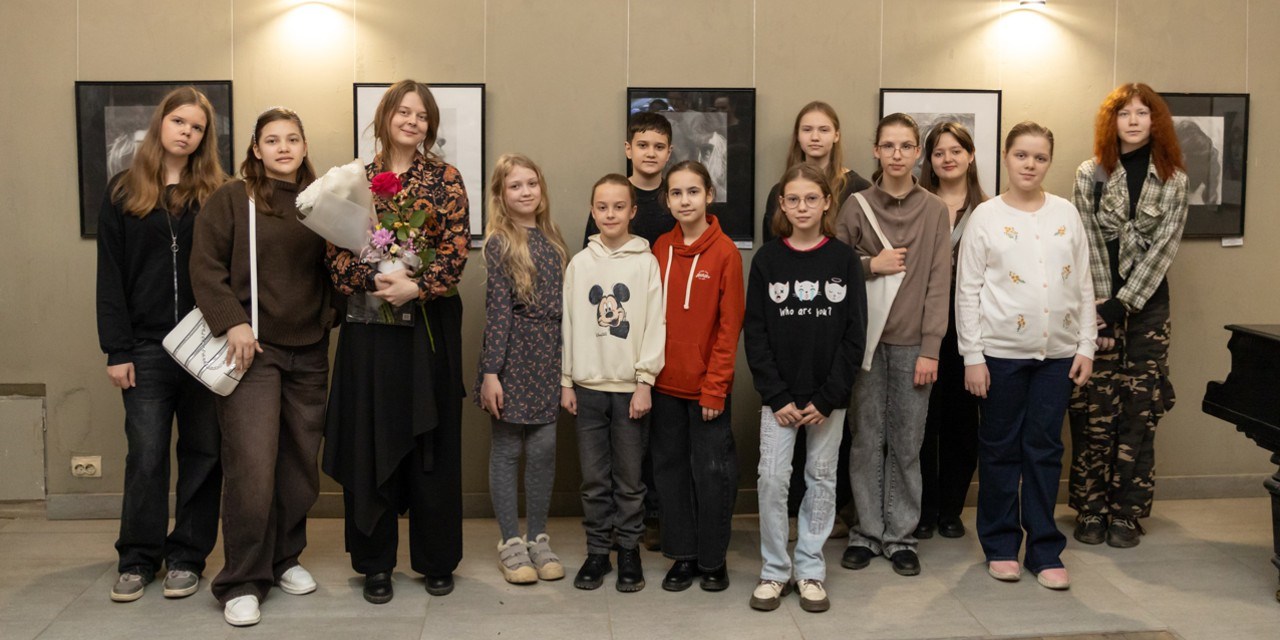 Владимир. Посещение первой персональной выставки под названием: «Мир, придуманный не мной»