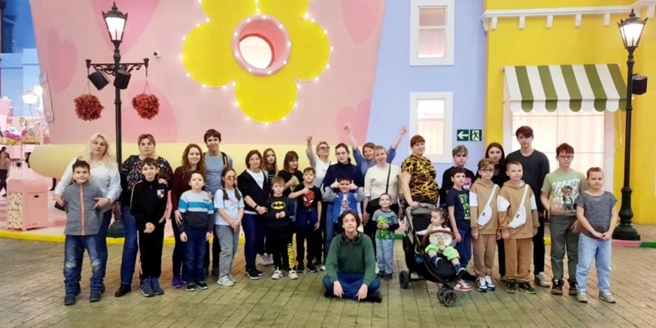 29.03.2023 Москва. Дети посетили парк "Остров мечты"