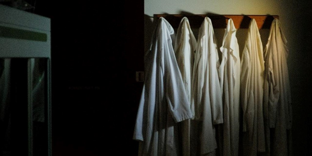 29.04.2025 «Одной рукой рулишь, другой — роды принимаешь». Минздрав разрешил фельдшерам заменять гинекологов